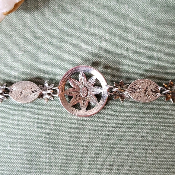 Premiere Designs Elegant Silver and Purple 7" Bracelet - Picture 6 of 7